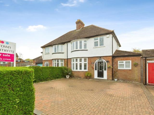 House for sale in Broughton, Aylesbury