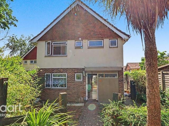 House for sale in Greater London