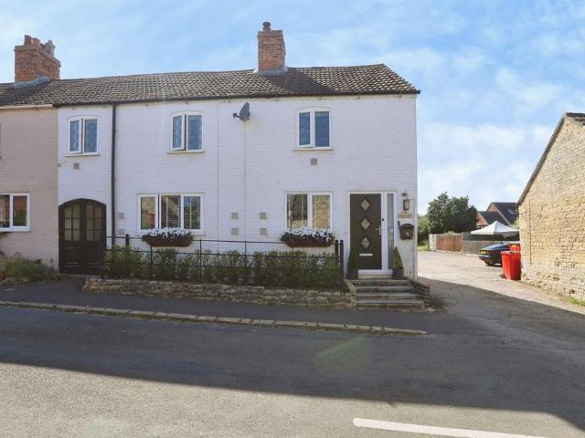 House for sale in Barholm, Lincolnshire