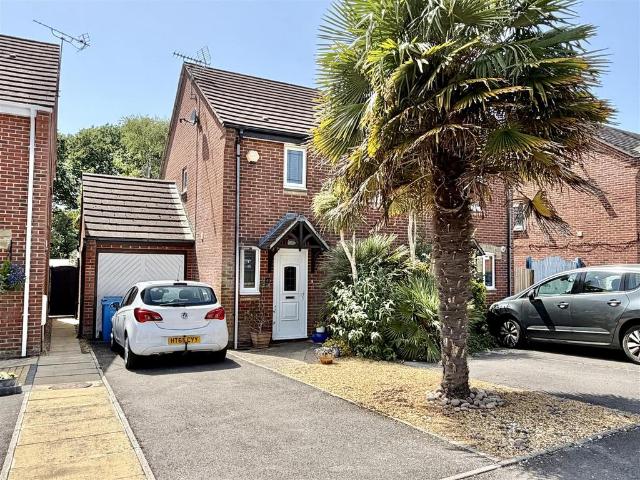 House for sale in Hamworthy, Poole