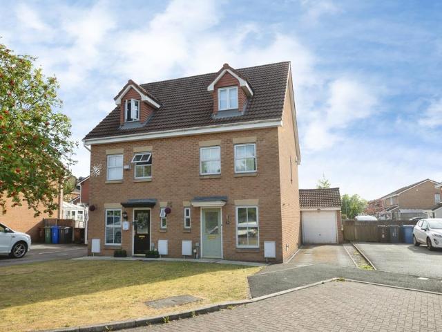 House for sale in Outwood Gate, Bury