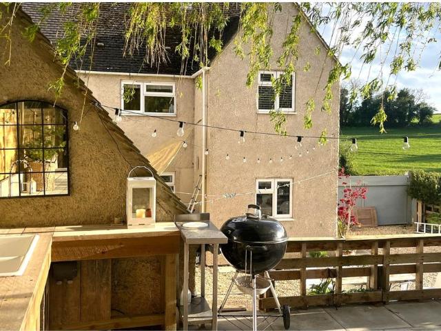 House for sale in Black Bourton, Oxfordshire