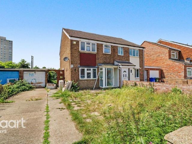 House for sale in Tilbury, Essex