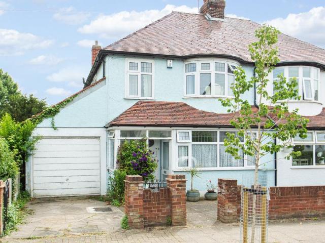 House for sale in Oxenden, The Bridge