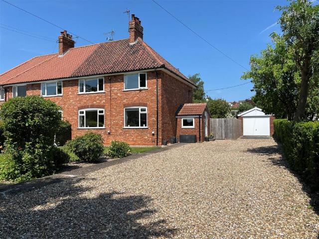 House for sale in South Cave, Riplingham