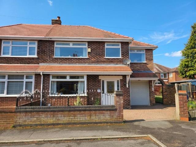 House for sale in Lower Irlam, Salford