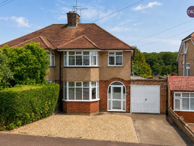 House for sale in Batchworth, Hertfordshire