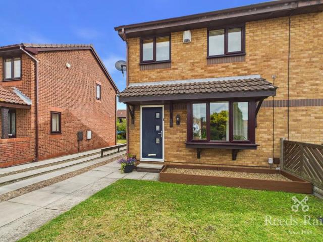 House for sale in Gawthorpe, West Yorkshire