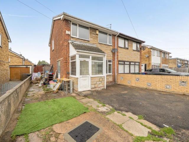 House for sale in Dunscroft, Doncaster
