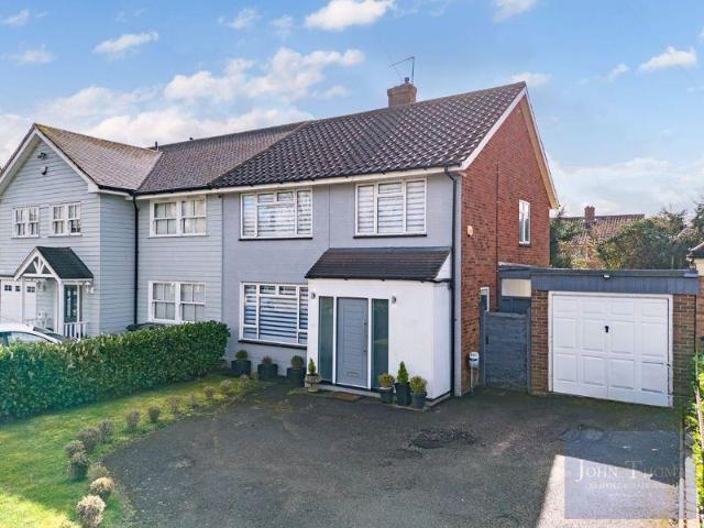 House for sale in Chigwell, Epping