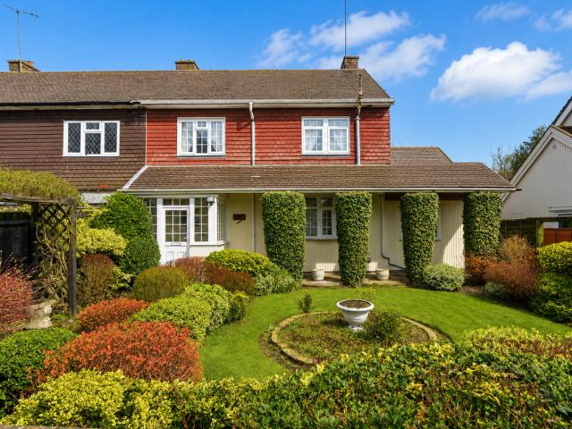 House for sale in Five Acres, Hertfordshire