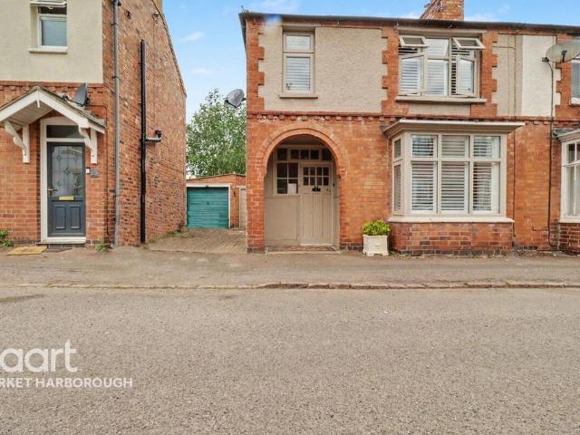House for sale in Stanford On Avon, Leicestershire