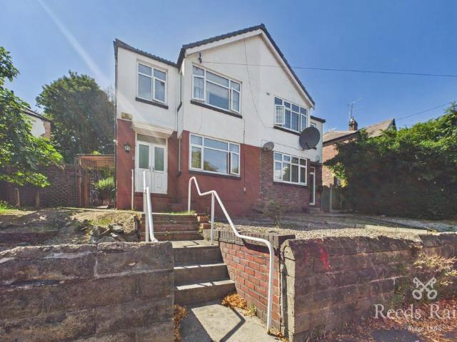 House for sale in Osgathorpe, South Yorkshire