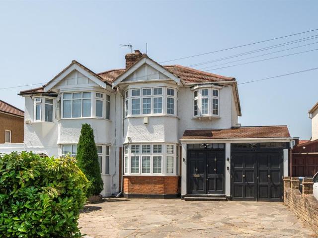 House for sale in Carterhatch, Greater London