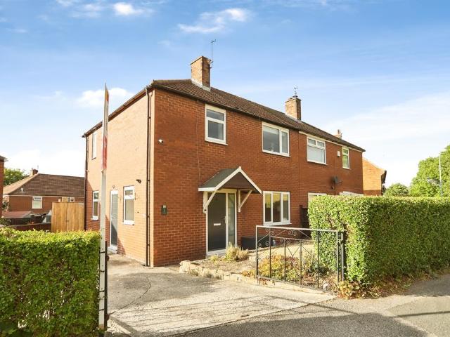 House for sale in Farsley, West Yorkshire