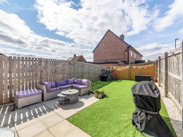 House for sale in Blakelaw, Tyne And Wear