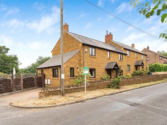 House for sale in Evershot, Oxfordshire