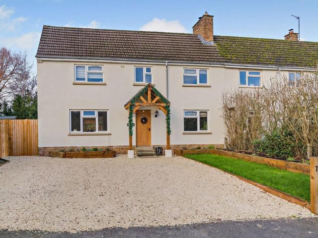 House for sale in Fossebridge, Gloucestershire