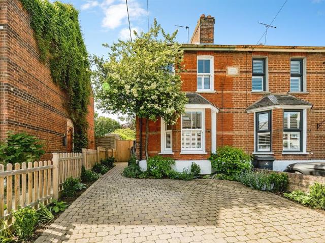 House for sale in Wooburn, Bourne End