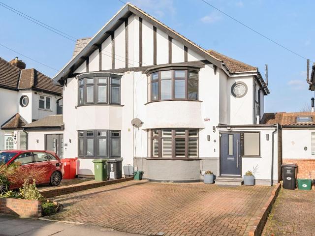 House for sale in Petts Wood, Greater London
