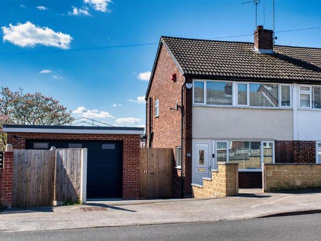 House for sale in Wortley, West Yorkshire