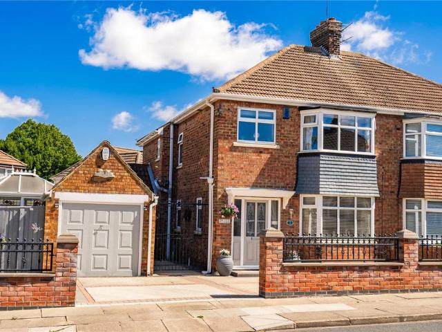 House for sale in Weelsby, Old Clee