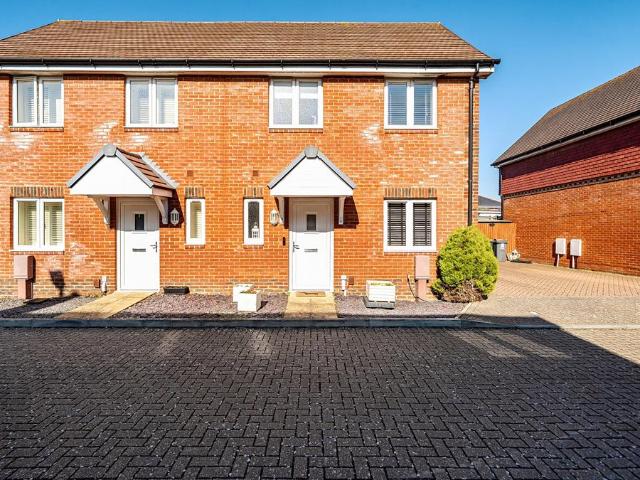 House for sale in Spring Vale, Hampshire