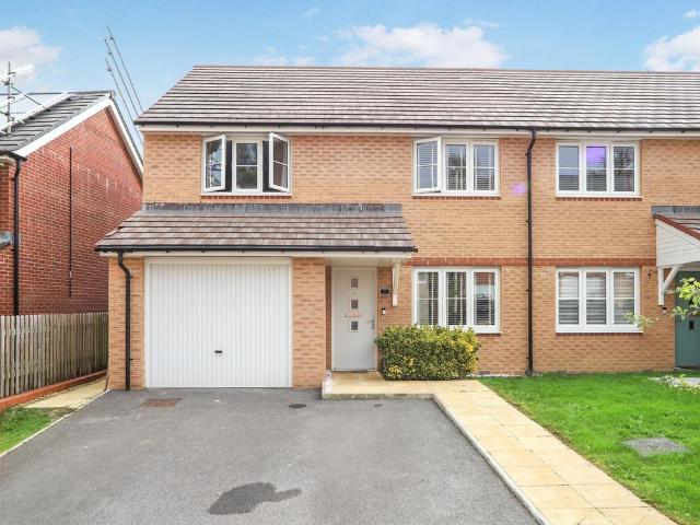 House for sale in Hendredenny