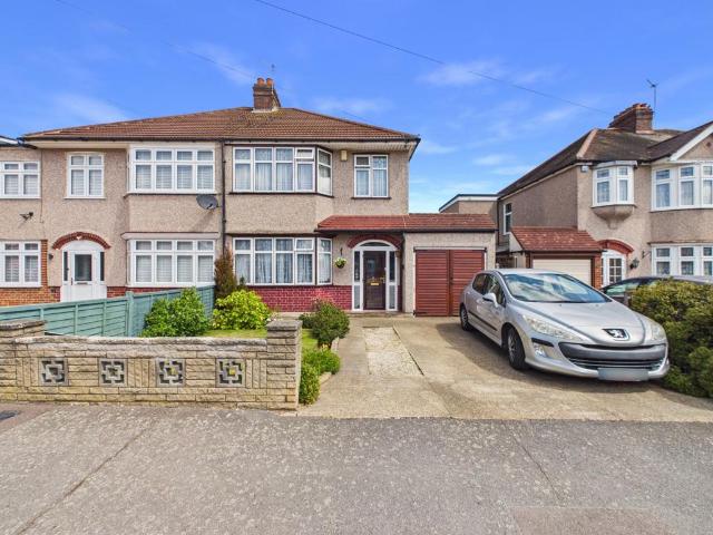 House for sale in Falconwood, Greater London