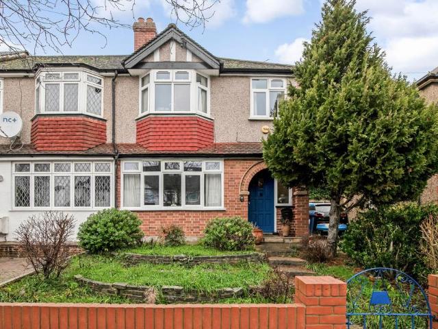 House for sale in London Borough of Ealing, Greater London