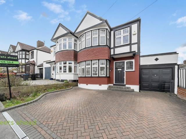 House for sale in London Borough of Croydon, South Norwood