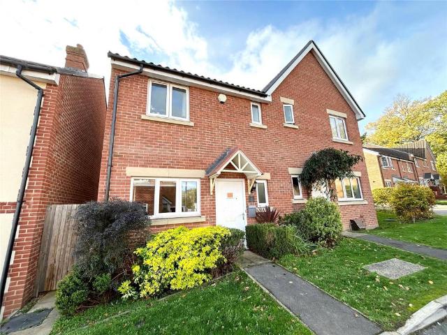 House for sale in Emmbrook, Wokingham