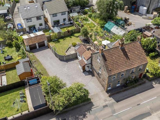 House for sale in Siston, South Gloucestershire