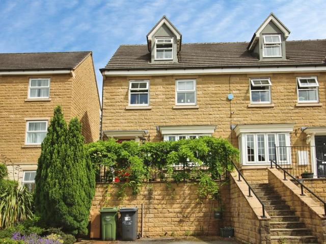 House for sale in Dewsbury, West Yorkshire
