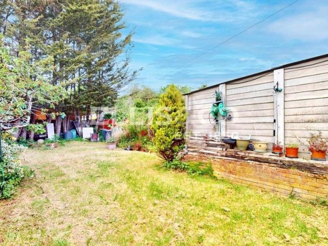 House for sale in London Borough of Ealing, Greenford