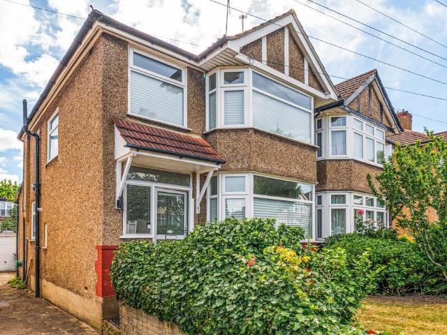 House for sale in Colindale, Greater London