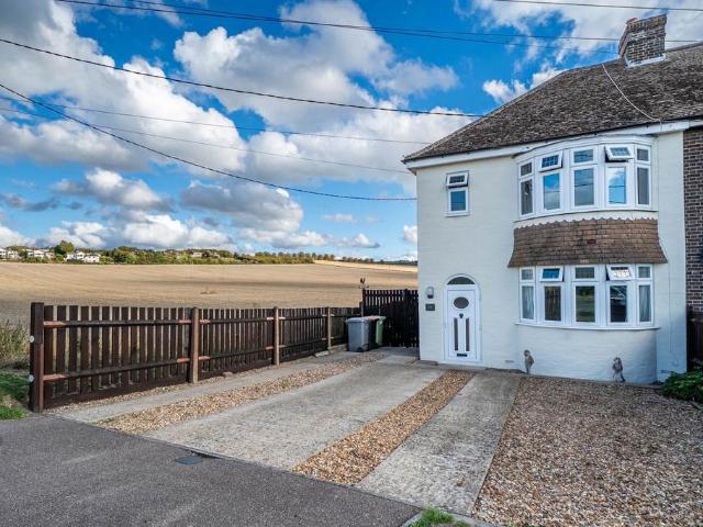 House for sale in Church End, Totternhoe