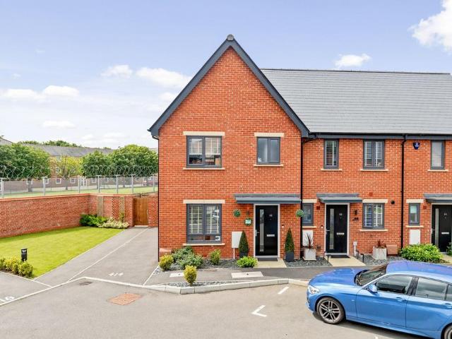 House for sale in Golden Valley, Folkestone