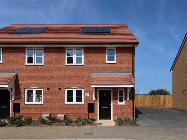 House for sale in Dale Hill, Essex
