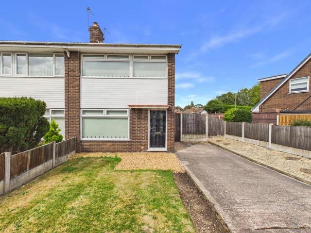 House for sale in Hood Manor, Warrington