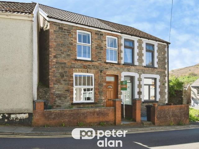 House for sale in Troed-y-rhiw, Troedyrhiw