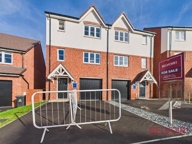 House for sale in Berry Hill, Potters Corner