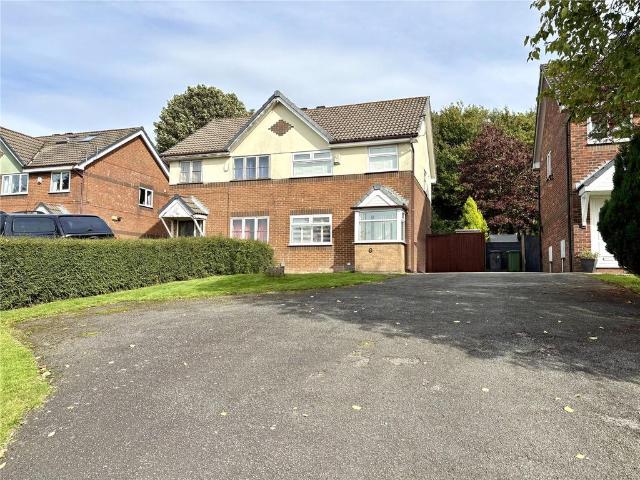 House for sale in Shaw Side, Oldham