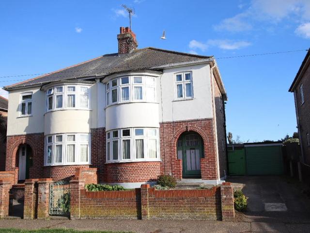 House for sale in Clacton-on-Sea, Tendring