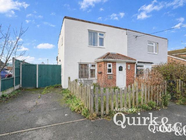 House for sale in Canvey Island