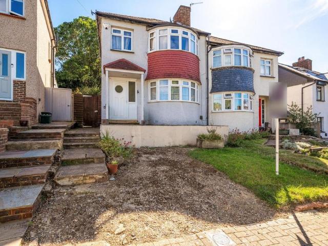 House for sale in Bromley Common, Greater London