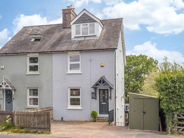 House for sale in Perryfields, West Sussex