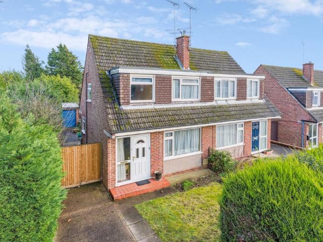 House for sale in Whitehill, King's Walden