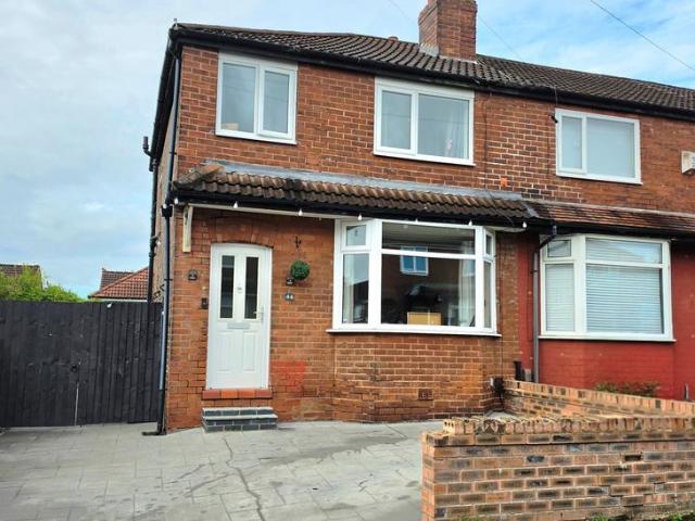 House for sale in Droylsden, Tameside
