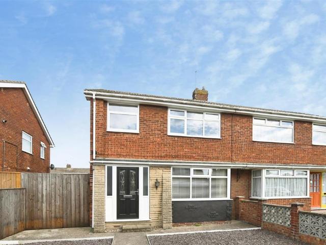House for sale in Bransholme, Hull